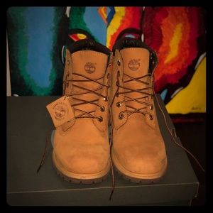 Femme Timberland construction boots